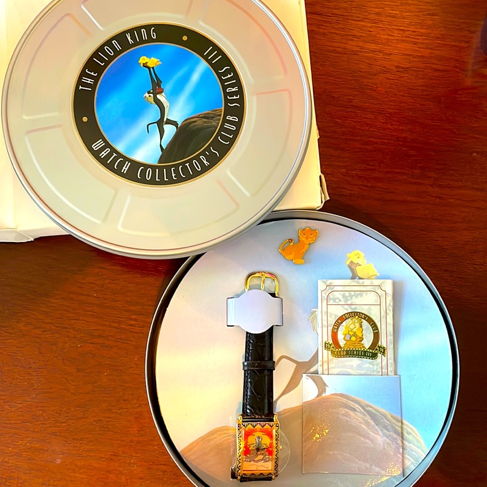 Disney The Lion King Watch Collector’s Club series 3. New in box. 1138/7…